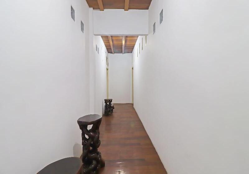 호텔 Oyo 91807 Kemalasari Guesthouse