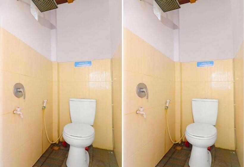 호텔 Oyo 91807 Kemalasari Guesthouse