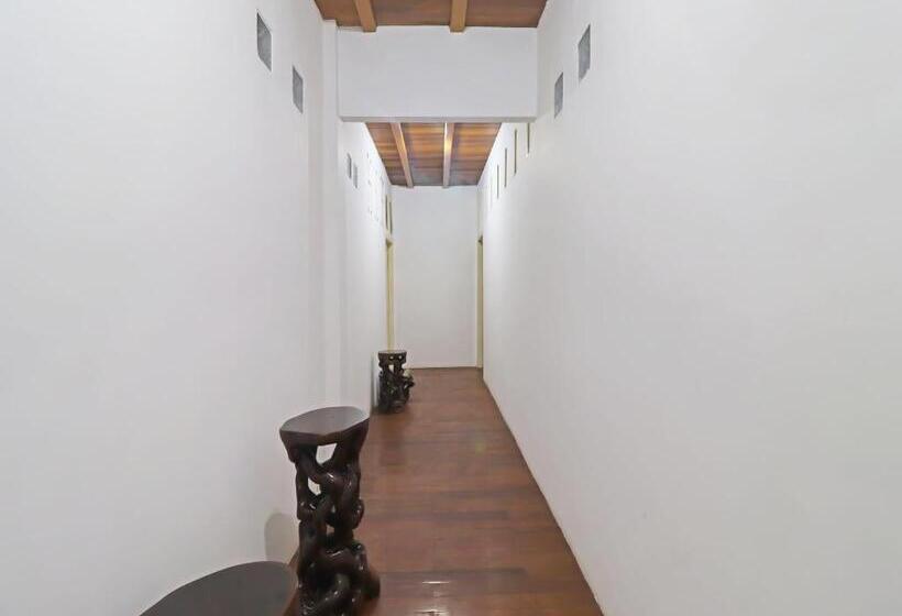 호텔 Oyo 91807 Kemalasari Guesthouse