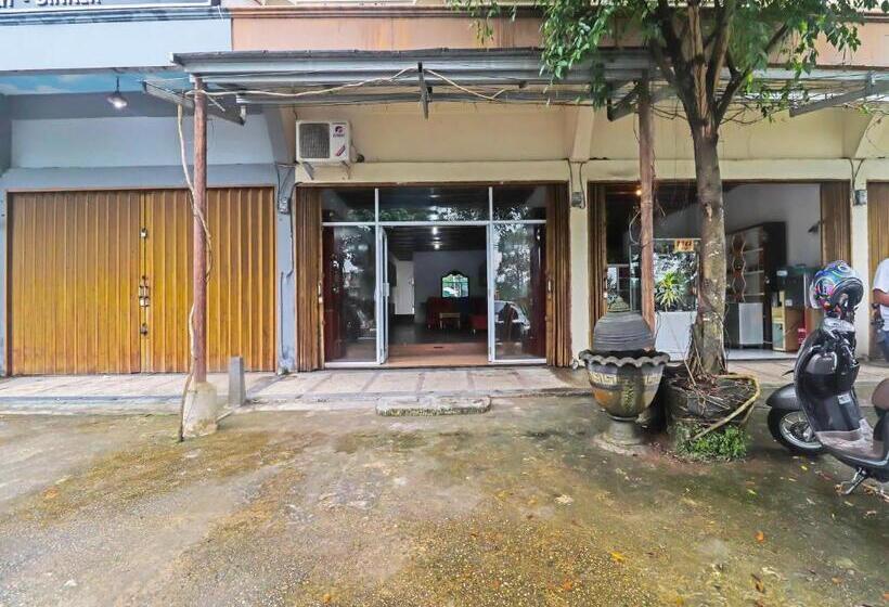 호텔 Oyo 91807 Kemalasari Guesthouse