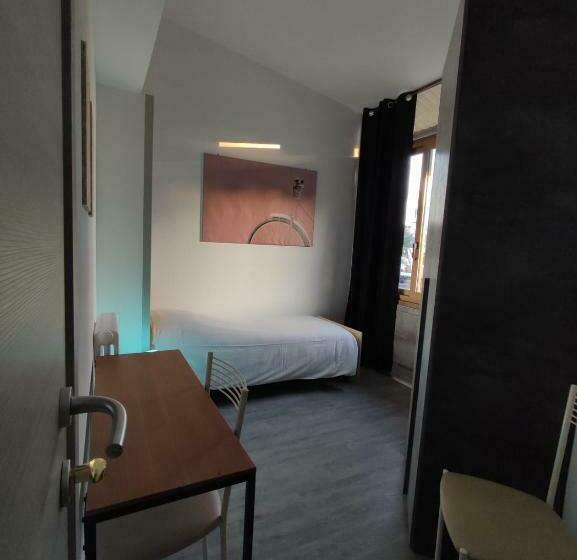 펜션 Airport Boulevard Guesthouse