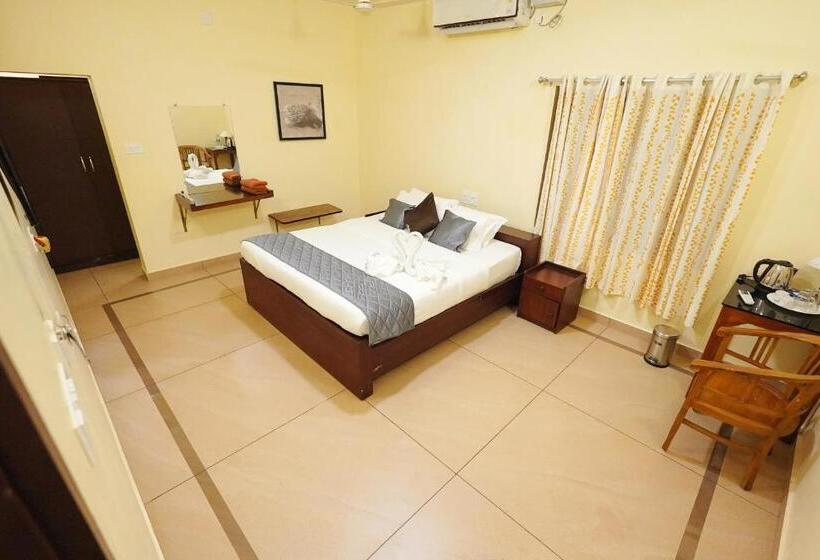 פנסיון Athirapilly On The Rocks