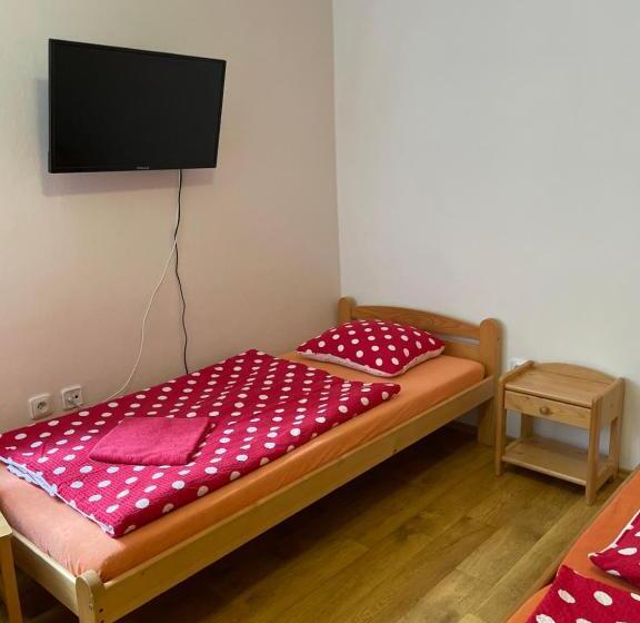 پانسیون Penzion Horal