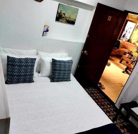 فندق صغير Posada Turística La Ceiba