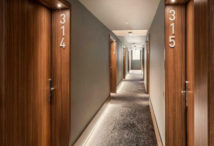 B&b Hotel Lisboa Oeiras