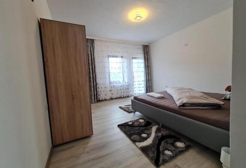 בית מלון כפרי Agropensiunea Maya Andrei