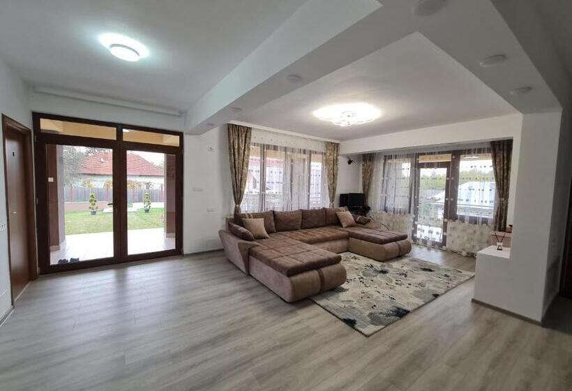 בית מלון כפרי Agropensiunea Maya Andrei