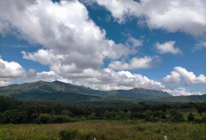 هتل Coffeeberry Hills Chikamagalur