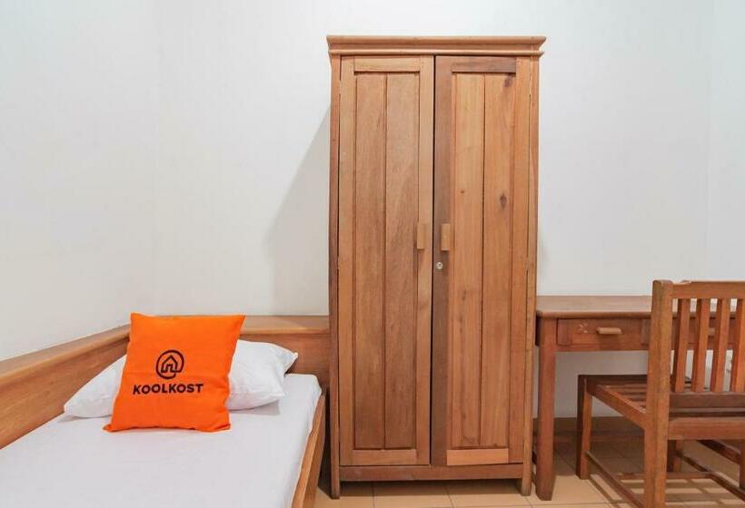 호텔 Koolkost Female Syariah @ Geusan Ulun Street