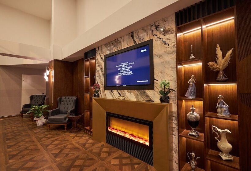 Trademark Collection By Wyndham Operla Airport Hotels