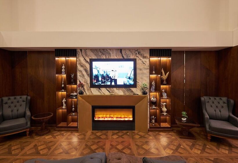 Trademark Collection By Wyndham Operla Airport Hotels