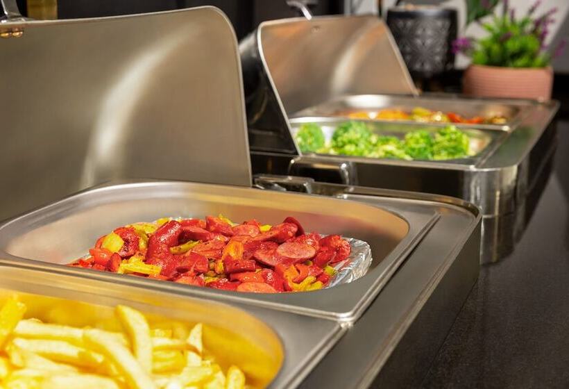 Trademark Collection By Wyndham Operla Airport Hotels