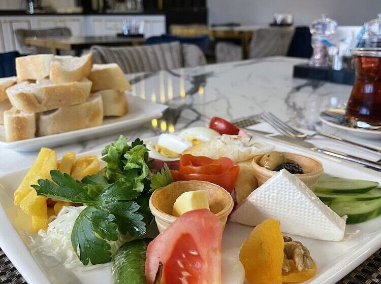 Trademark Collection By Wyndham Operla Airport Hotels