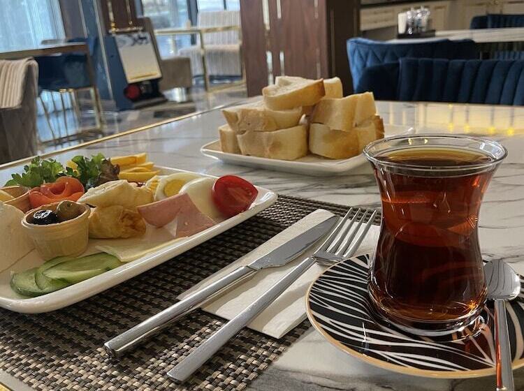 Trademark Collection By Wyndham Operla Airport Hotels