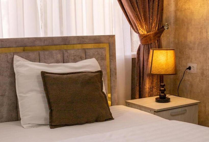 ホテル Osiyo Plaza