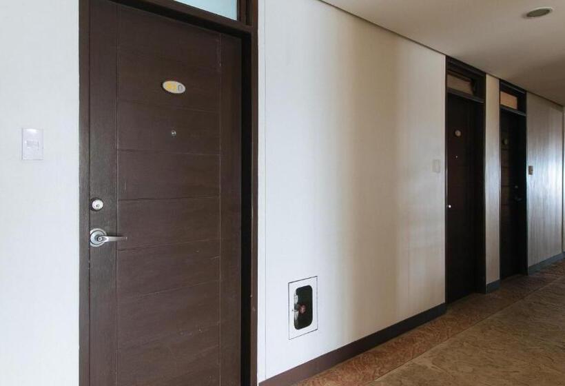 בית מלון כפרי Reddoorz Plus @ Cuarto Verde Staycation