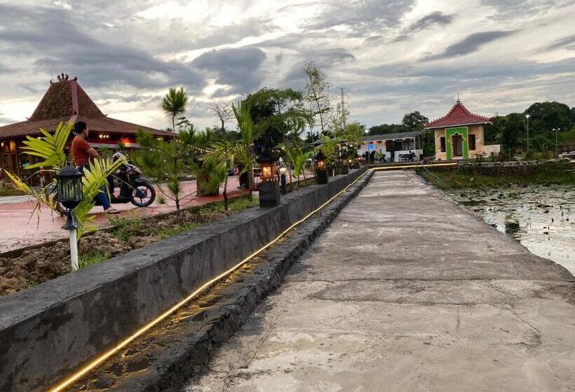 Отель Resort & Resto Talaga Sundayana