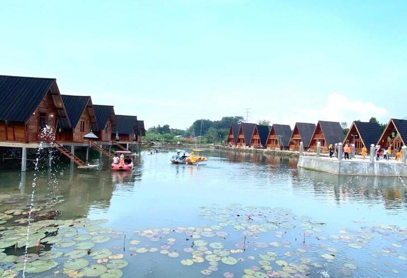 Отель Resort & Resto Talaga Sundayana