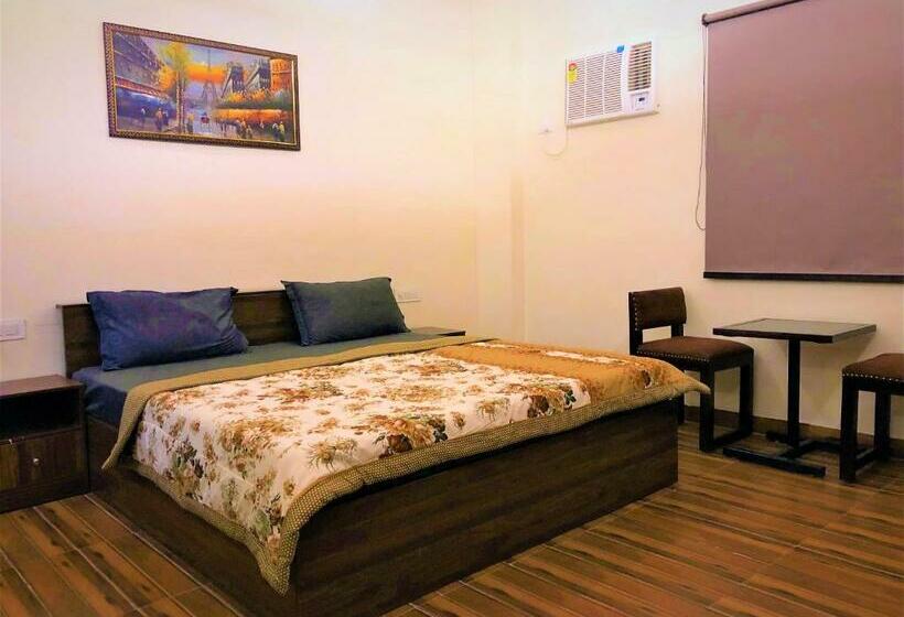 فندق Stovehouse Inn