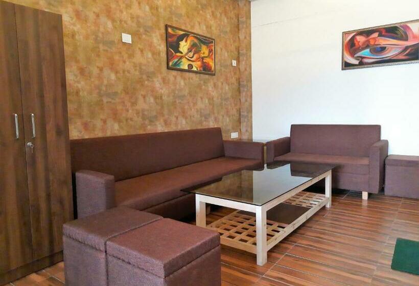 فندق Stovehouse Inn