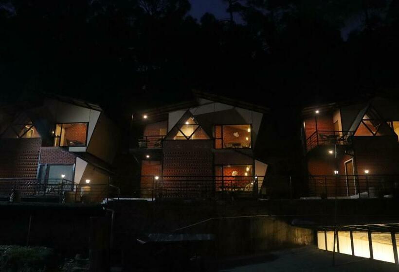 בית מלון כפרי Tatvam Resort