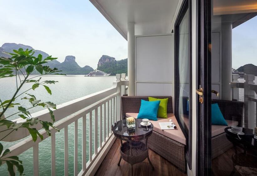 هتل Verdure Lotus Classic Cruise