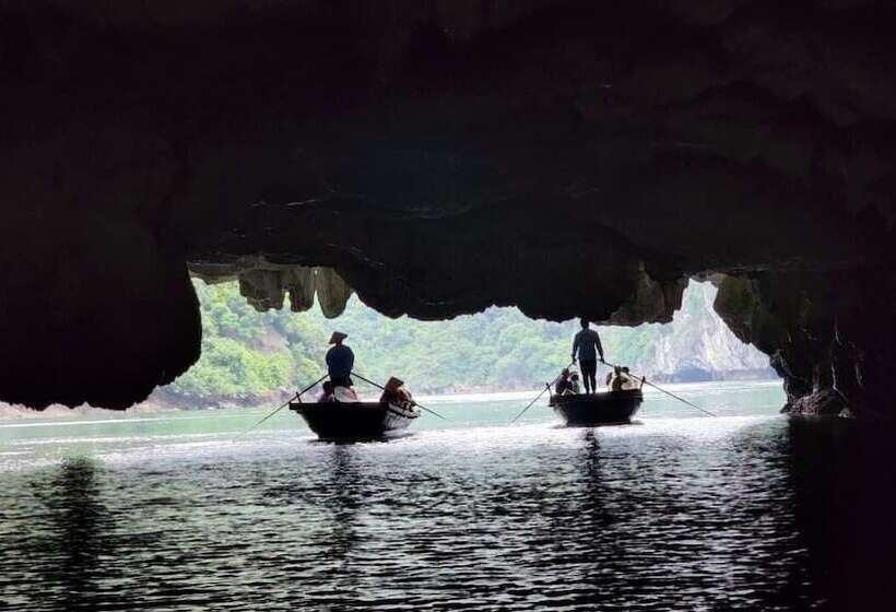 هتل Verdure Lotus Classic Cruise