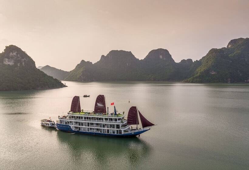 هتل Verdure Lotus Classic Cruise