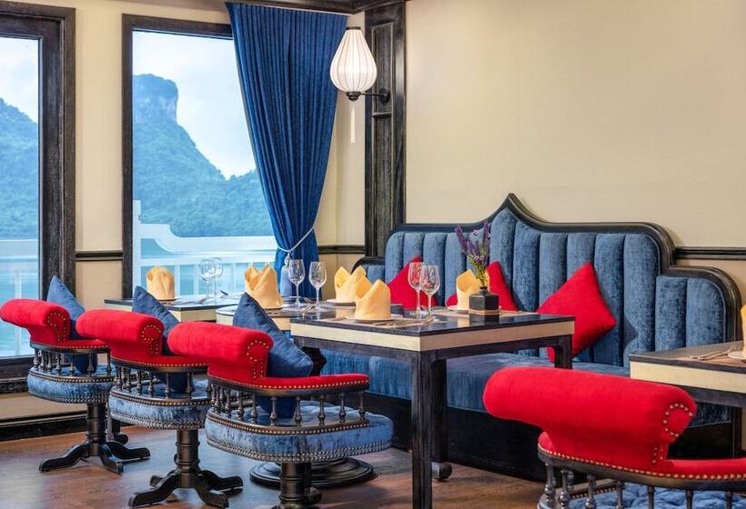 هتل Verdure Lotus Classic Cruise