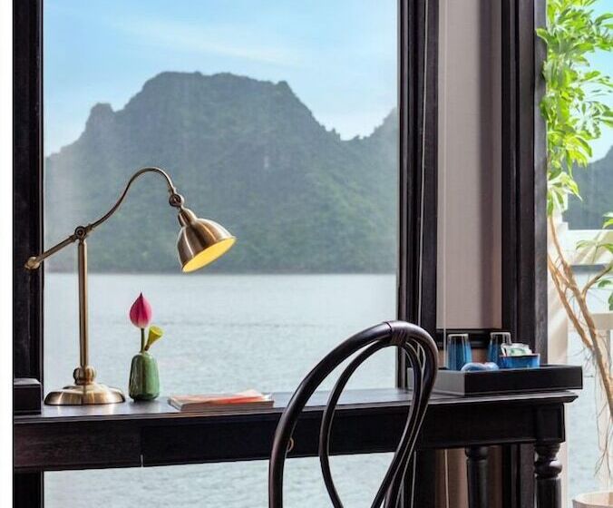 هتل Verdure Lotus Classic Cruise