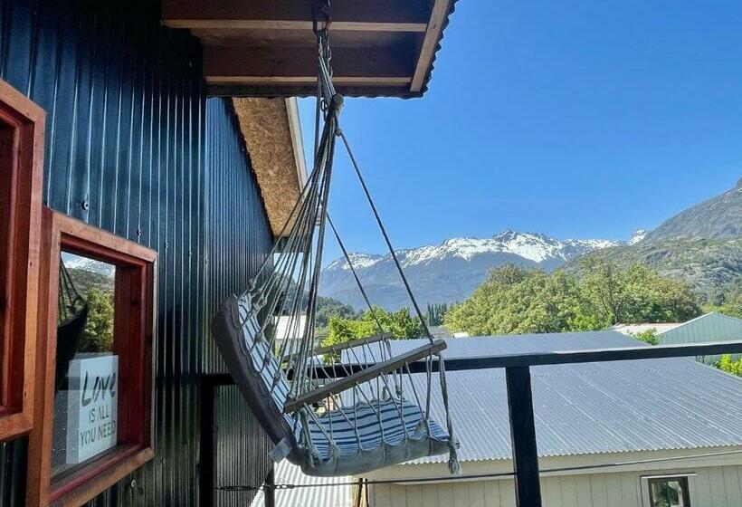 Mirlo’s Hostel