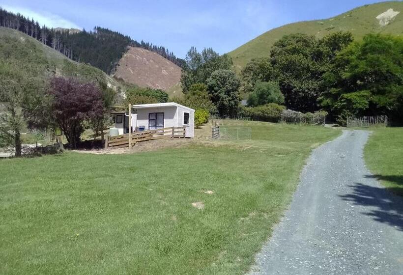 膳宿费 Cable Bay Farm