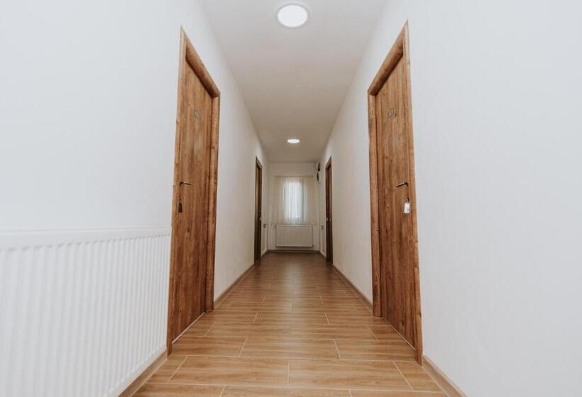 ペンション Casa Almi