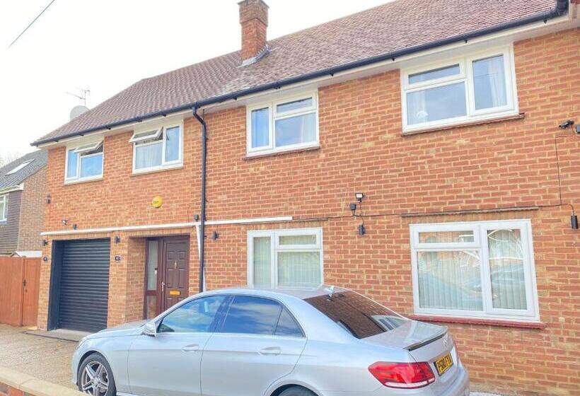 بنسيون Cristina Modern