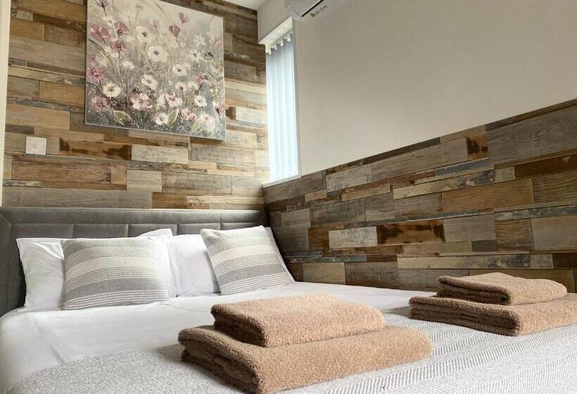 بنسيون Cristina Modern