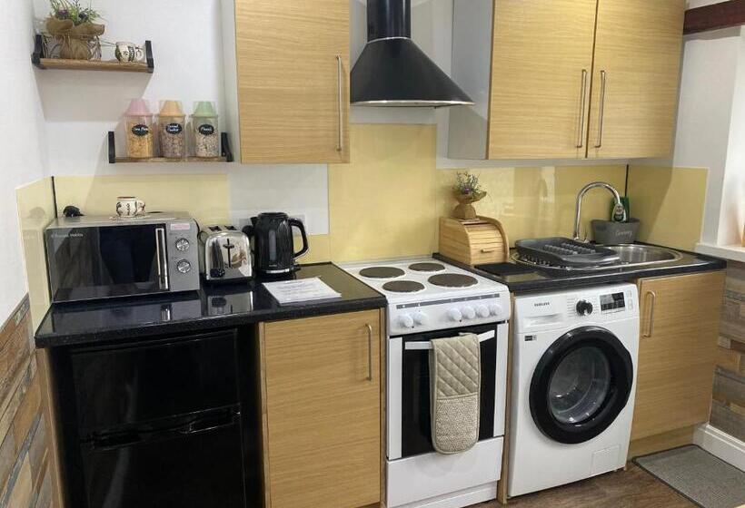 بنسيون Cristina Modern