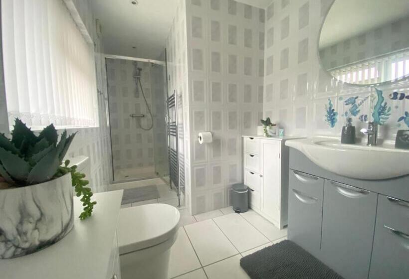 بنسيون Cristina Modern