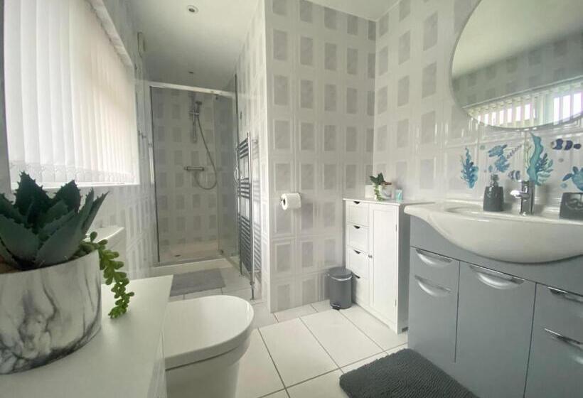 بنسيون Cristina Modern