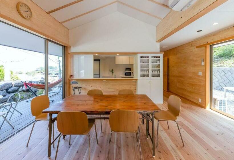 ペンション Female Only Dormitory Guest House Amami Long Beach 2 Breakfast Included  Vacation Stay 64534v
