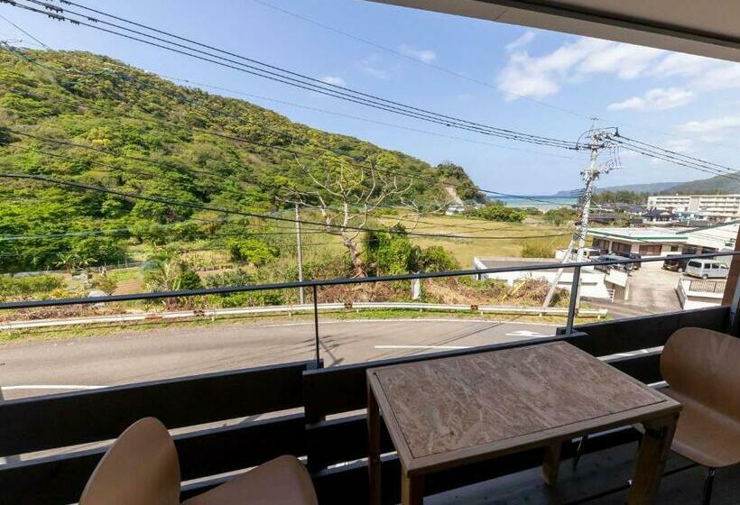 ペンション Female Only Dormitory Guest House Amami Long Beach 2 Breakfast Included  Vacation Stay 64534v