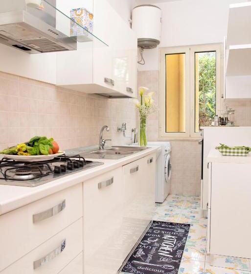 פנסיון Luigi S Panoramic And Economy Room Near Sorrento