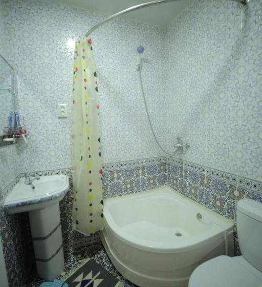 ペンション Musobek Guest House