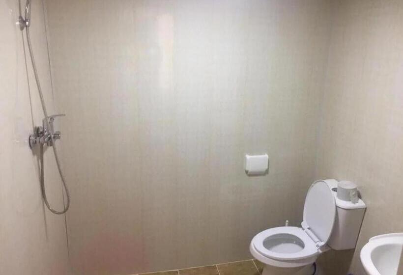 פנסיון Tohir Ota Guest House