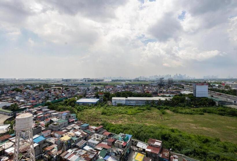 Spacious Penthouse Near Naia With 24 7 Convenience