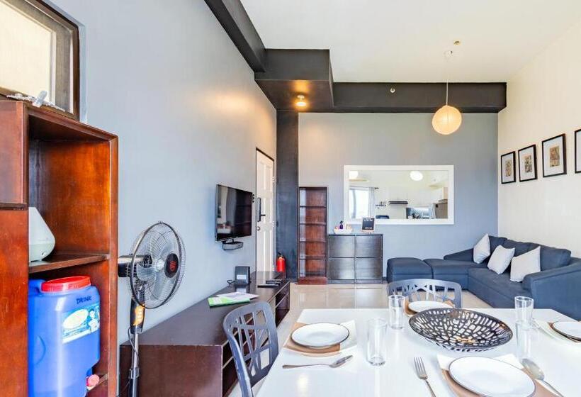 Spacious Penthouse Near Naia With 24 7 Convenience