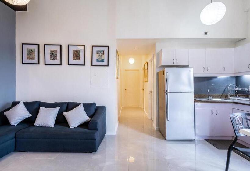 Spacious Penthouse Near Naia With 24 7 Convenience