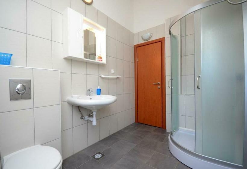 Apartments And Rooms Stipe