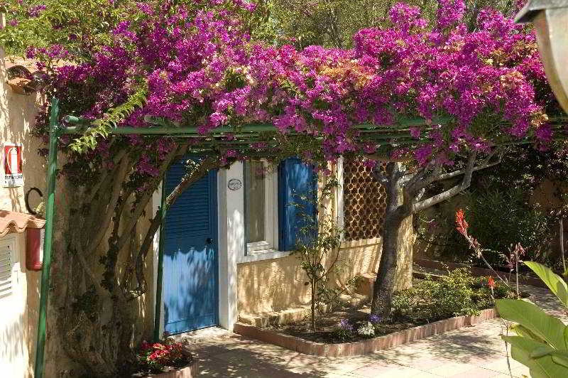 Bungalow Club Village