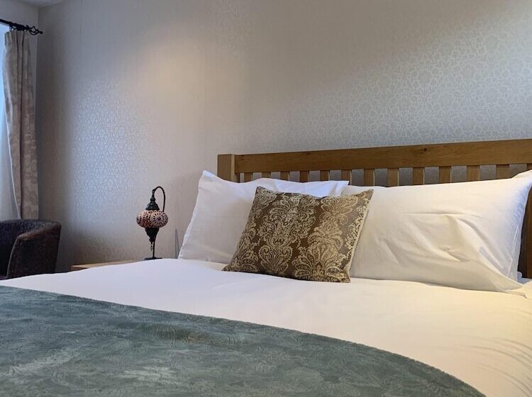 여관 The Selsey Arms