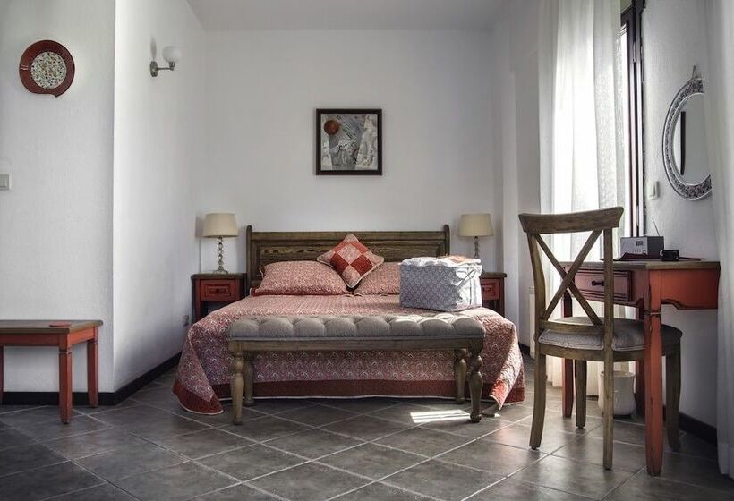 בית מלון כפרי Artemis Selcuk Suites